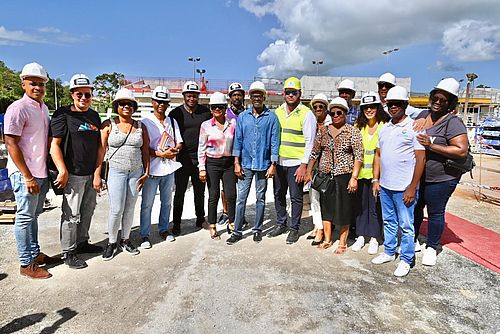 Région Guadeloupe-Visite de terrain du complexe de tennis de la Ligue