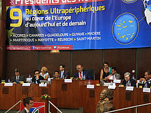 Signature de la declaration finale de la 20e Conference des Presidents des RUP